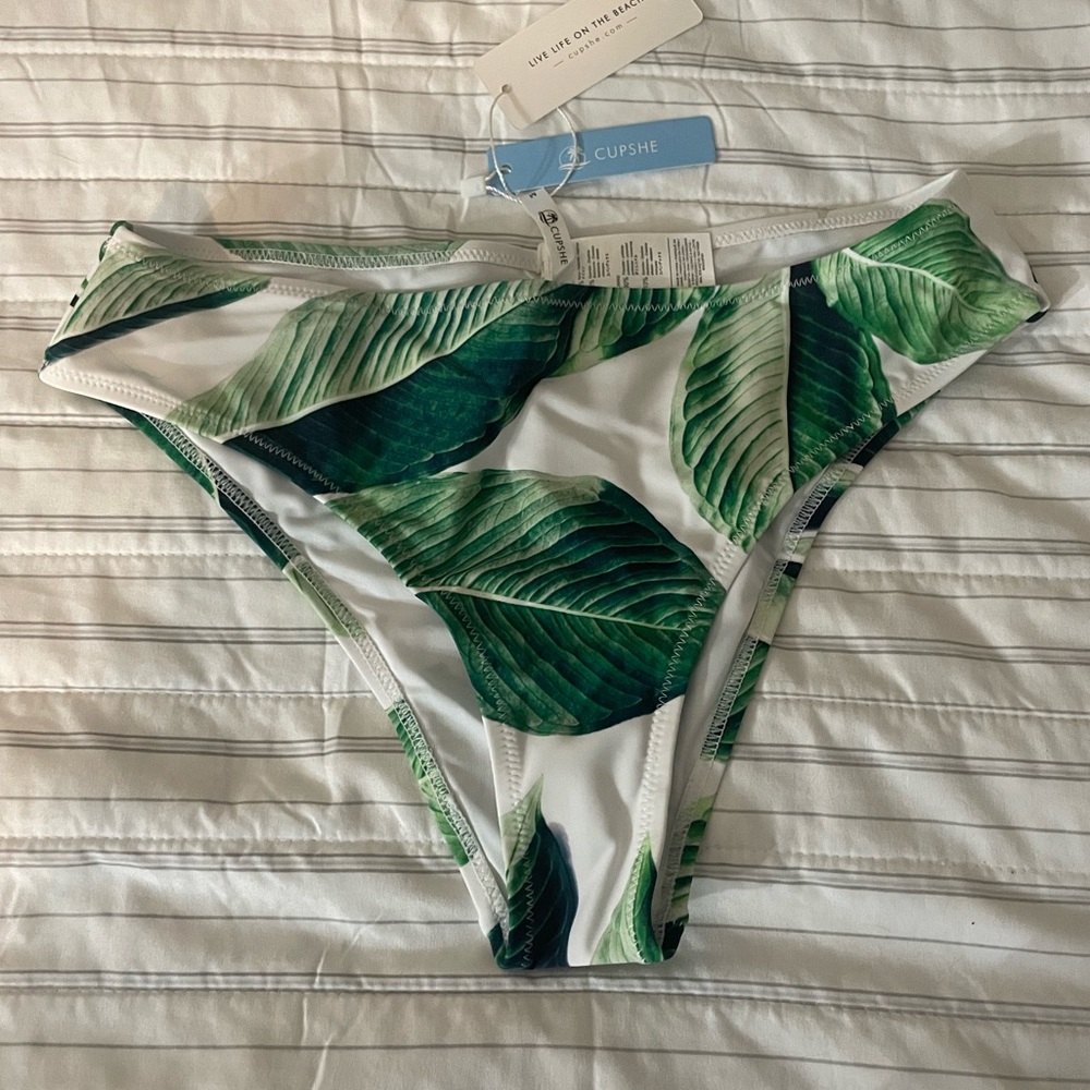 Cupshe Tropical Palm bottom NWT